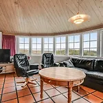 Semesterbostad Thatched House With Pool By The Sea - Sj690 *