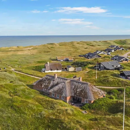 Thatched House With Pool By The Sea - Sj690 *