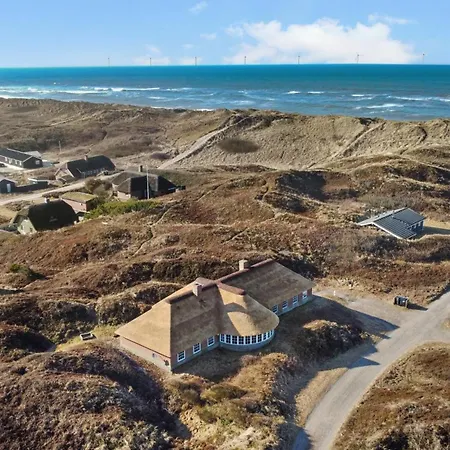Thatched House With Pool By The Sea - Sj690 펜션 Harboør