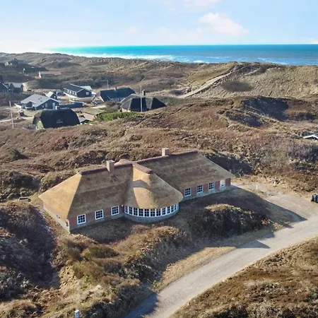 Thatched House With Pool By The Sea - Sj690 Harboør
