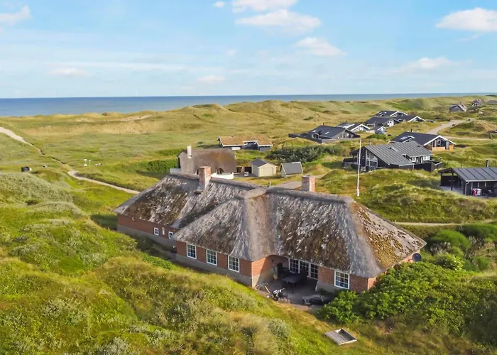 Thatched House With Pool By The Sea - Sj690 Prázdninový dům *