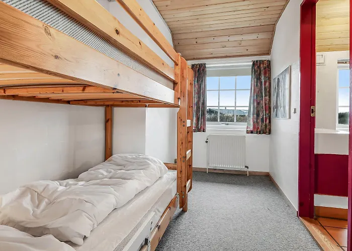 Thatched House With Pool By The Sea - Sj690 Harboør