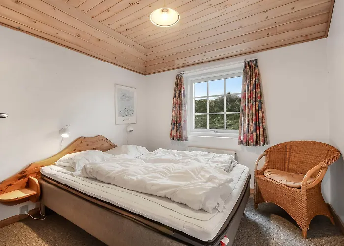 Thatched House With Pool By The Sea - Sj690 *