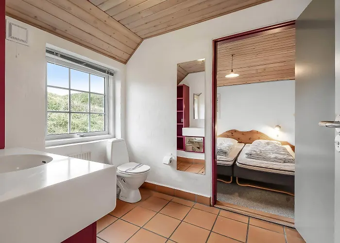 Thatched House With Pool By The Sea - Sj690 Harboør