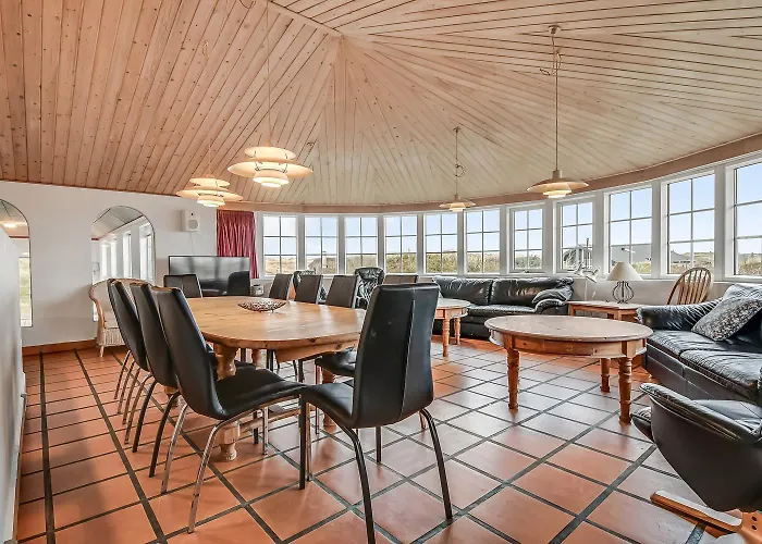 Thatched House With Pool By The Sea - Sj690 Harboør