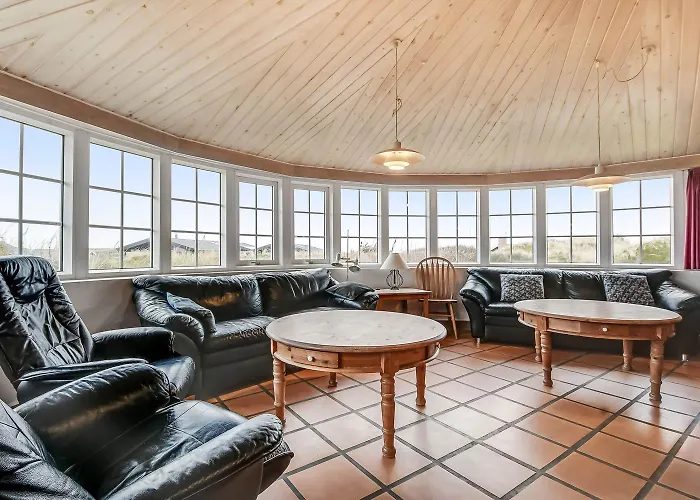 Thatched House With Pool By The Sea - Sj690 Prázdninový dům