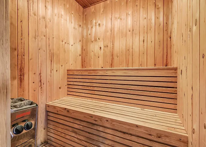 Prázdninový dům Thatched House With Pool By The Sea - Sj690 Harboør